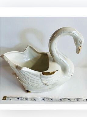 Vintage Swan Opalescent Cream and Gold Heritage Spring ceramic planter.